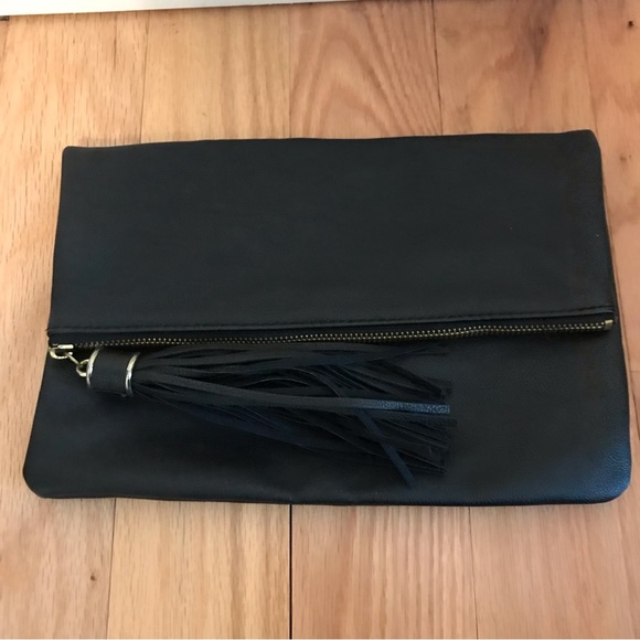 H&M faux leather clutch with tassle - Picture 4 of 9